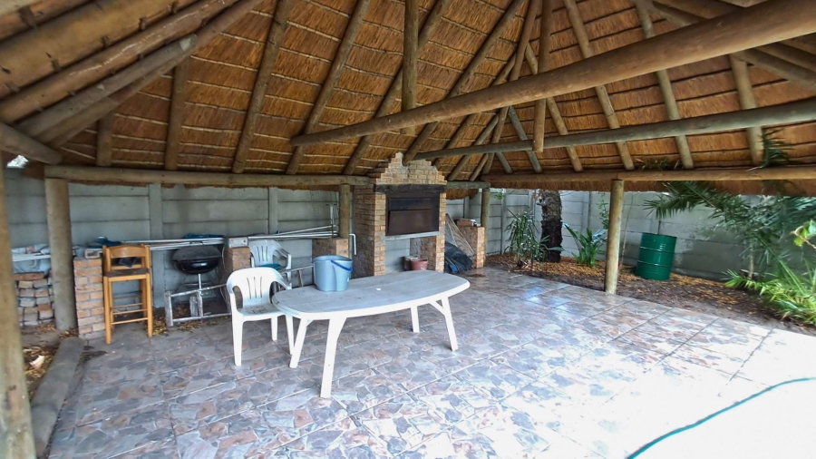 To Let 4 Bedroom Property for Rent in Vredenberg Western Cape